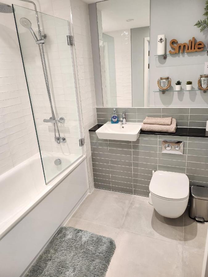 Lovely Luxury Apartment Near Luton Airport 801 Luaran gambar